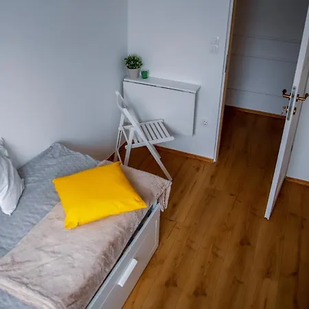 Cozy In The Downtown Apartment Győr